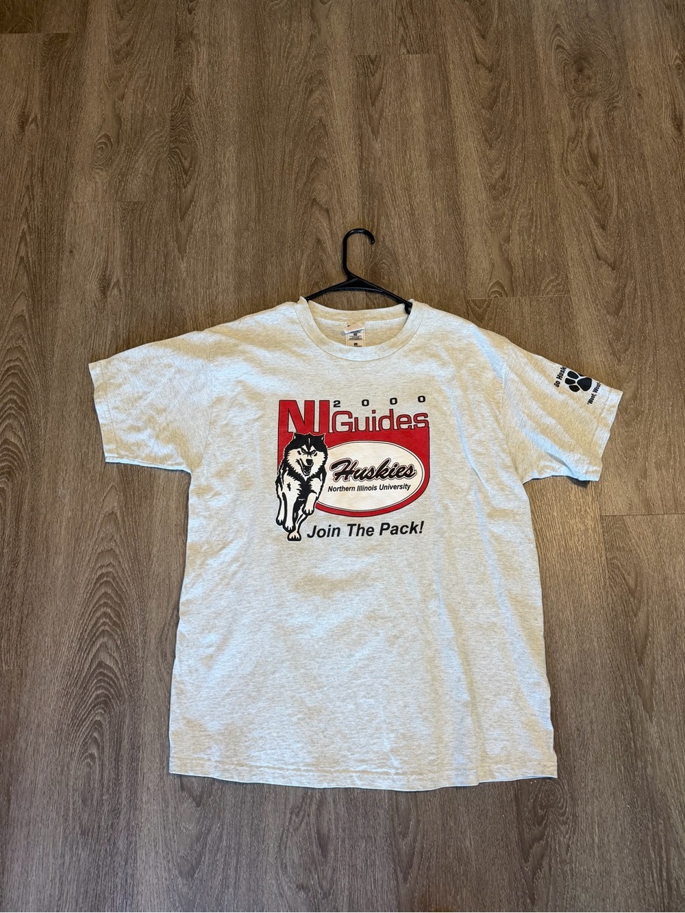 Vintage 2000 NIU Tour Guide T- Shirt In Excellent Used Condition Size XL Stained